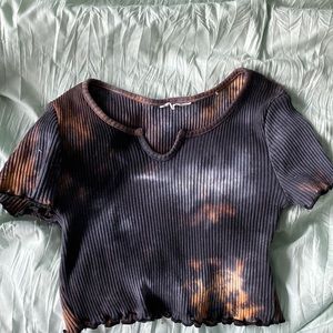 Cropped dark brown and orange ruffled top